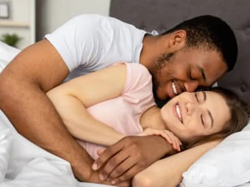 A couple, illustrating the confidence and intimacy JellyBoost supports